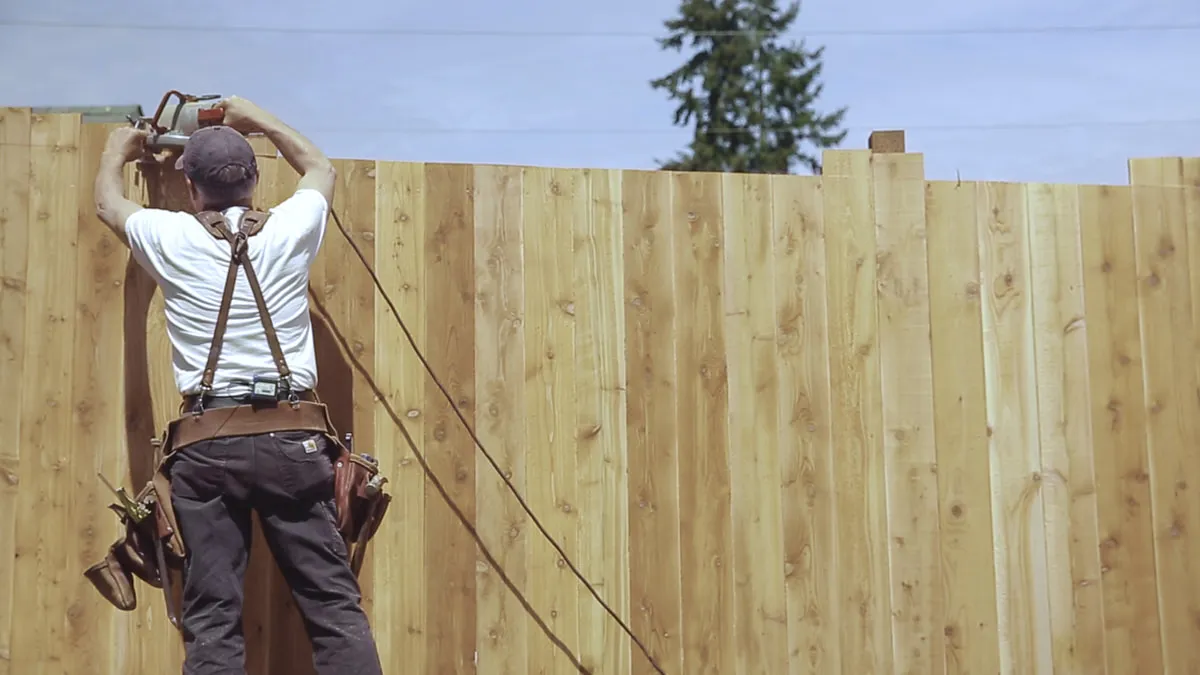 Wood vs Vinyl Fence: Which Is Better in Queens?